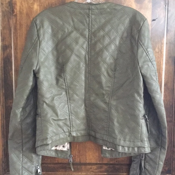 Jacket - Picture 3 of 7